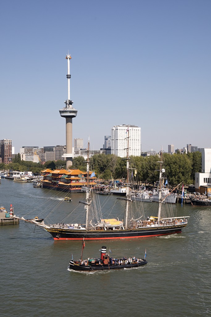 rotterdam haven havenstad hdr scheepvaart skyline euromast kop van zuid erasmusbrug erasmus mc europoort botlek maasvlakte